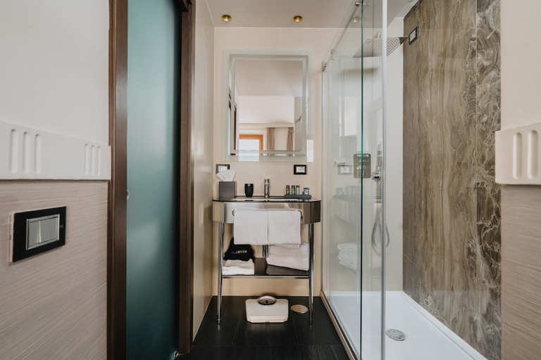 Bathroom 5, Unica Suites Rome, Rome