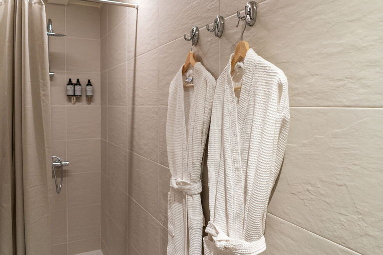 Bathroom 3, Portugal Boutique Winery Apartments, Vila Nova de Gaia