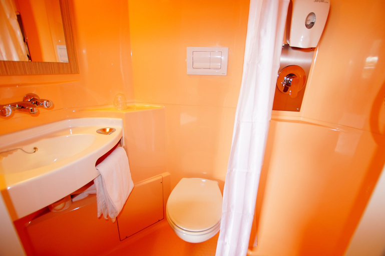 Bathroom 5, Premiere Classe Saumur, Maine-et-Loire