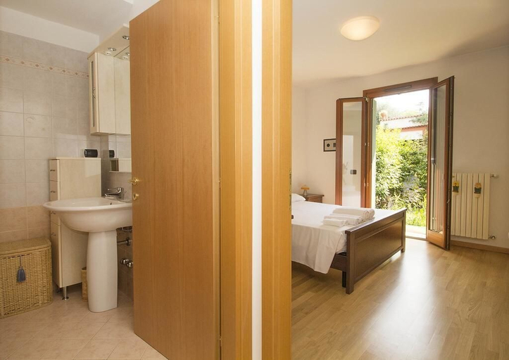 Bathroom 3, Il Parco Garden, Brescia