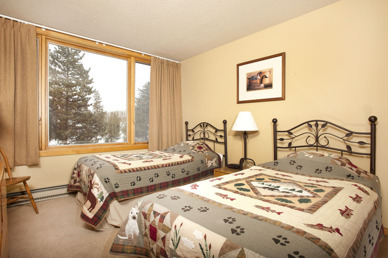 Bedroom 2, Evergreen Condominiums by Vail Resorts, Summit