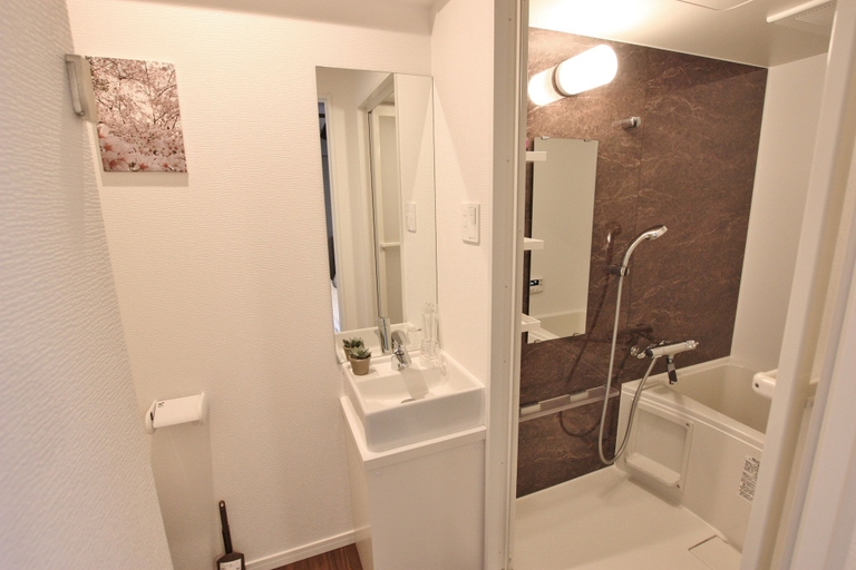 Bathroom 4, Forest Inn Tenjin Minami, Fukuoka