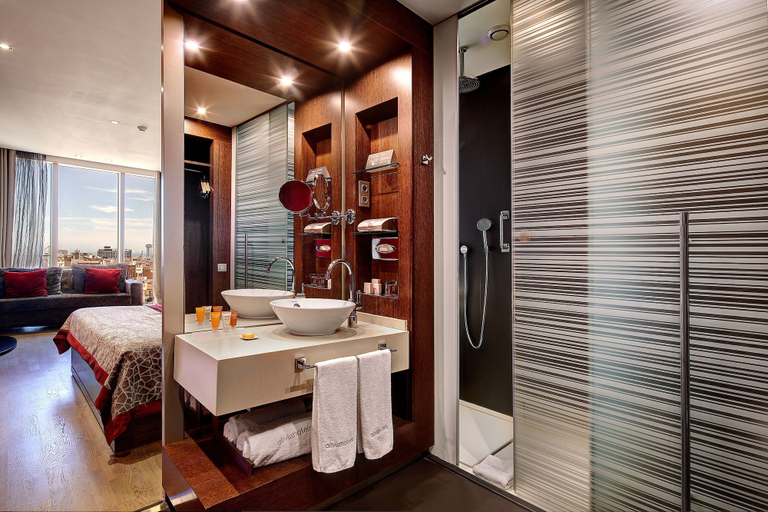Bathroom 5, Olivia Plaza Hotel, Barcelona
