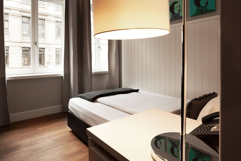 Bedroom 2, Victoria Hotel Frankfurt, Frankfurt am Main