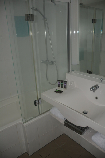 Bathroom 5, Novotel London Waterloo, London