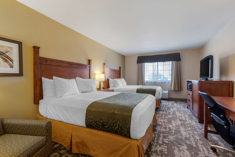 Bedroom 4, Best Western Plus Red River Inn, Donley