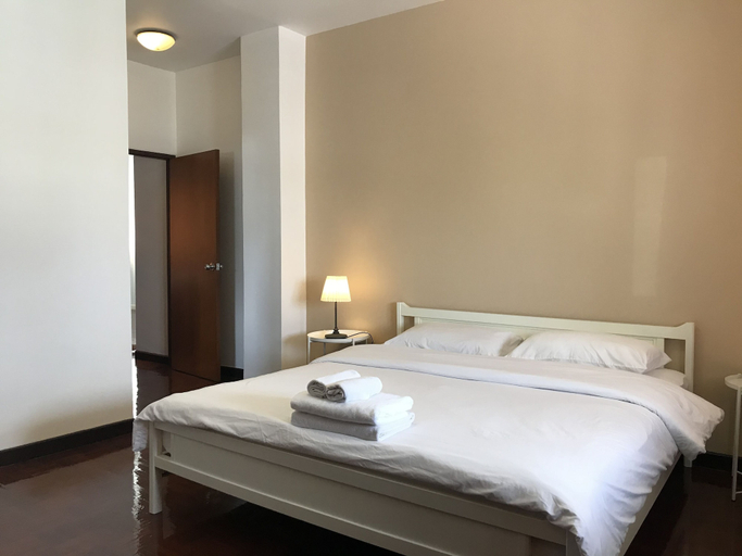 Bedroom 4, PT Court, Ratchathewi