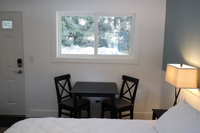 Bedroom 3, Lake Wentworth Inn, Carroll