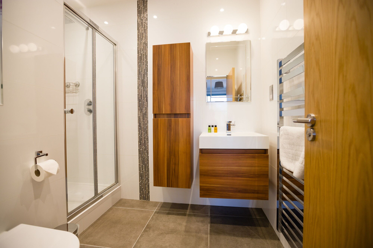 Bathroom 4, King Edward Apartments, Windsor and Maidenhead