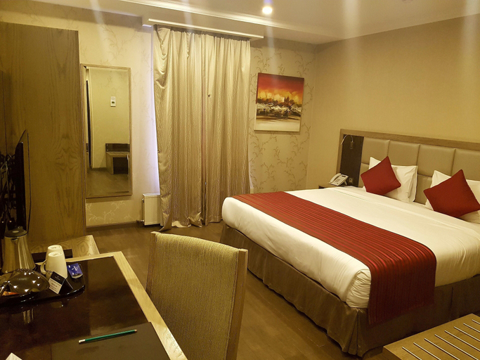Bedroom 2, Ramada by Wyndham Bishkek Centre, Bishkek