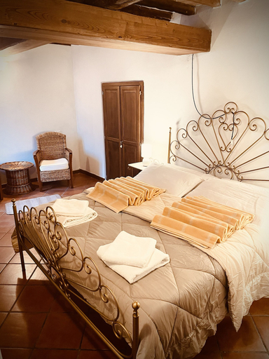 Bedroom 5, In Castello, Lucca