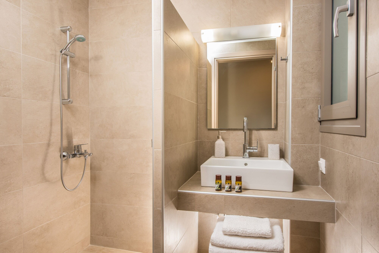 Bathroom 3, Caravel Apartments Stalis, Crete