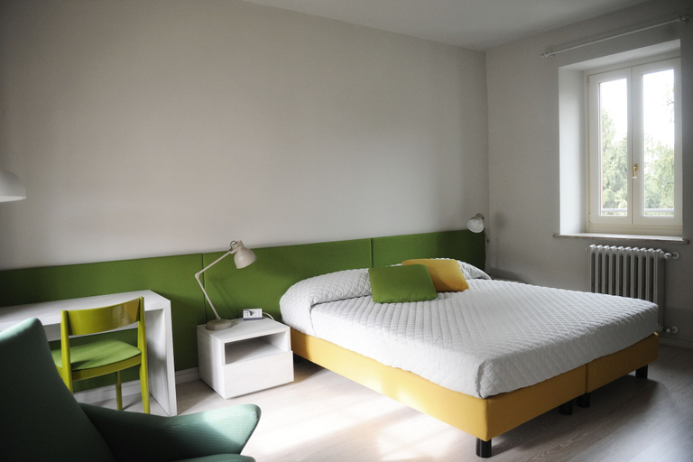 Bedroom 3, Oasi di Cavoretto 97 - Casa per Ferie, Torino