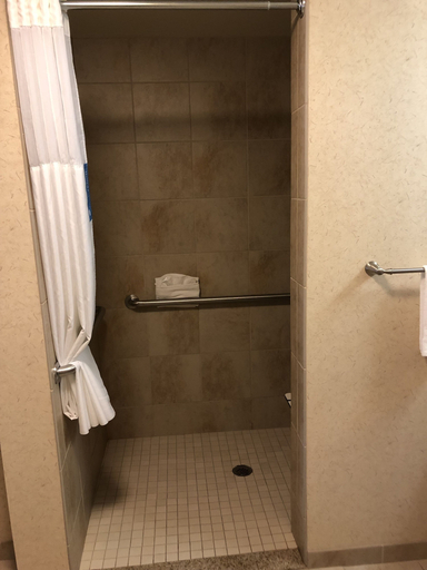 Bathroom 4, Hampton Inn & Suites Green River, Sweetwater