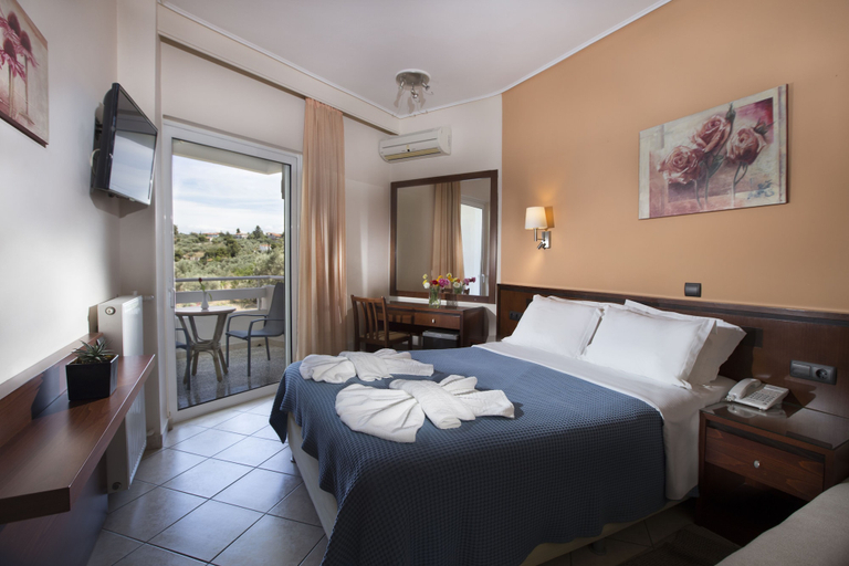Bedroom 3, Almira Mare, Central Greece