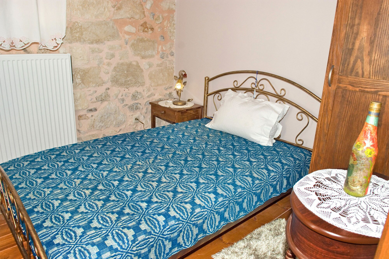 Bedroom 4, Villa Daskalogianni, Crete