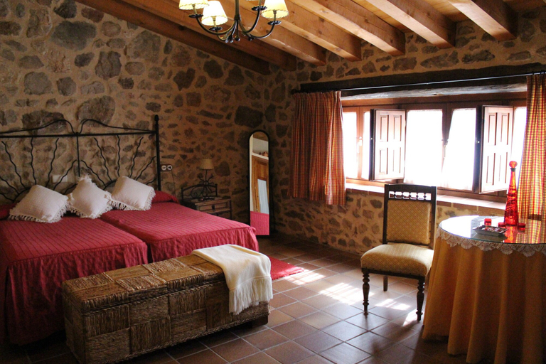 Bedroom 3, Camino del Prado, Segovia