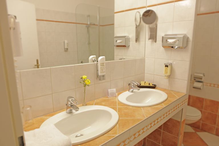 Bathroom 4, Hotel Domizil, Wien