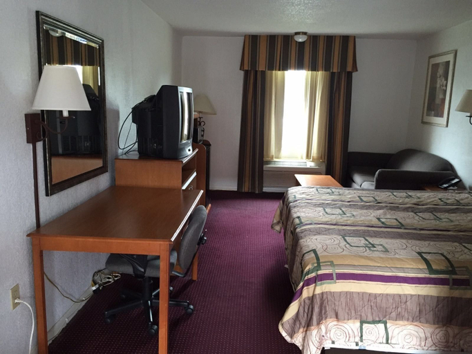 Bedroom 3, Econo Lodge Franklin, Franklin