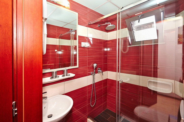 Bathroom 5, Pettas Apartments, Ionian Islands