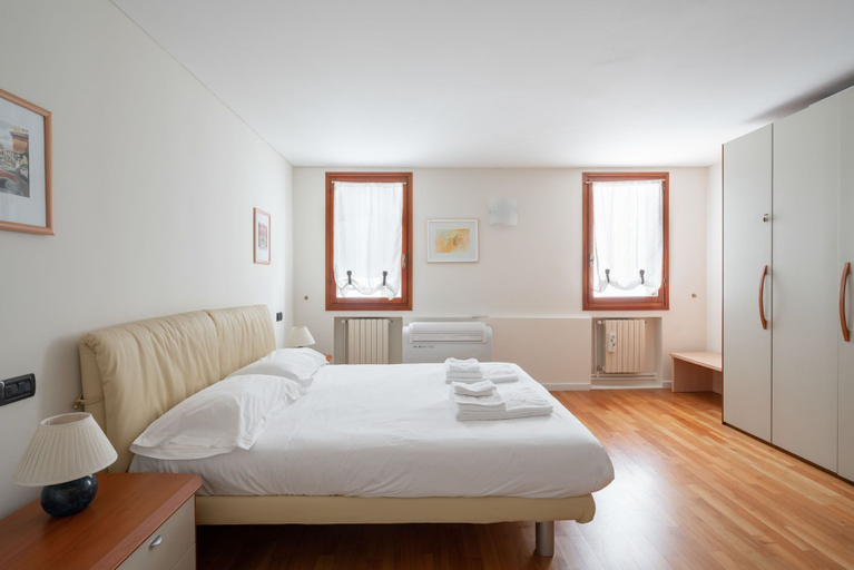 Bedroom 3, Ca'coriandolo, Venezia