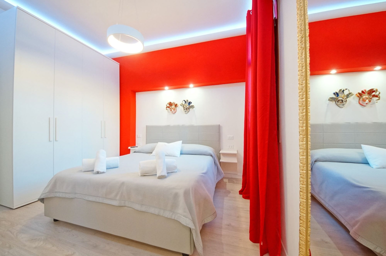 Others 3, DolceVita Apartments N. 439, Venezia