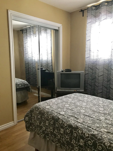 Bedroom 5, Central Edmonton Private Rooms, Division No. 11