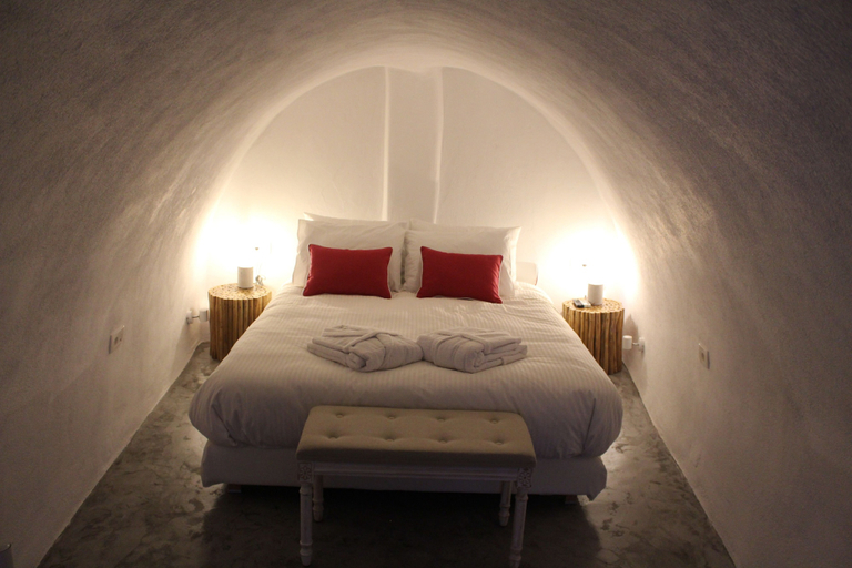 Bedroom 3, Akron Cliff Suite, South Aegean