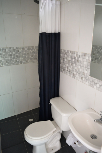 Bathroom 4, Wonderland Hostel By GB Collection, Cartagena de Indias