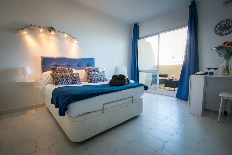 Bedroom 2, Holidays2Benal Beach, Málaga