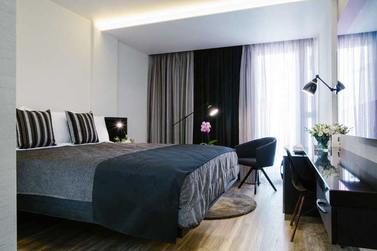 Bedroom 2, Qbic City Hotel, Larnaca