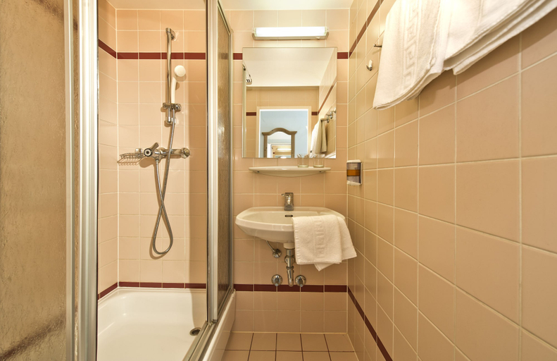 Bathroom 3, Gasthof Batzenhaeusl, Innsbruck Land
