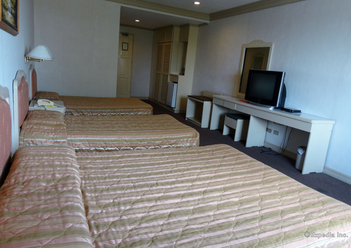 Bedroom 4, Orange Grove Hotel, Davao City