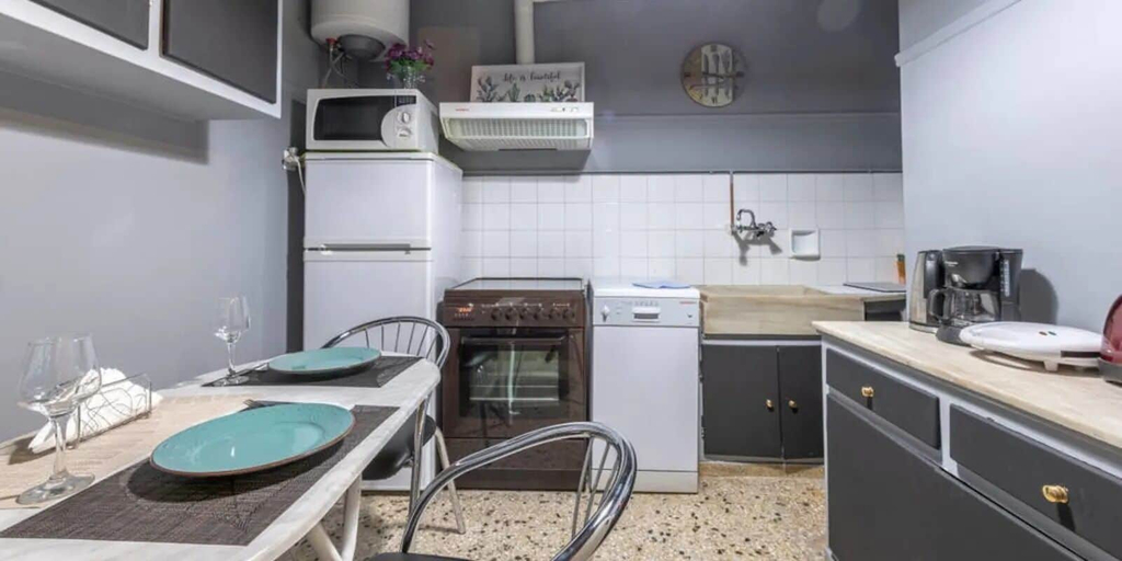 Private kitchen 4, S&K Polyxene Suite in Center of Athens, Attica