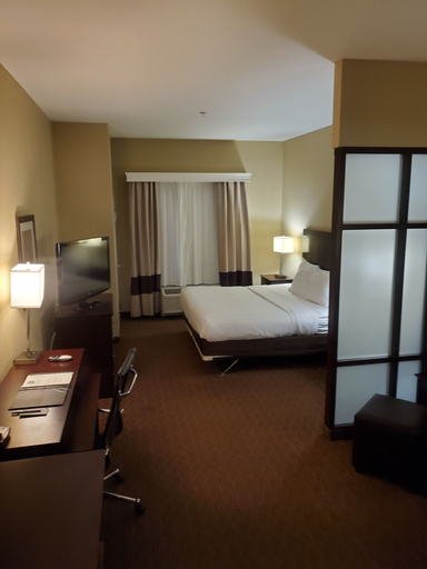 Bedroom 3, Comfort Suites Blythe, Riverside
