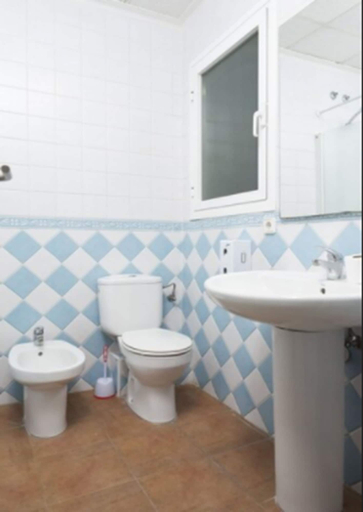 Bathroom 2, NWT Central Station Valencia, Valencia