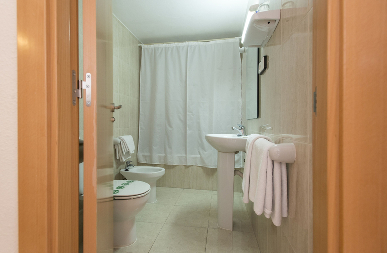 Bathroom 5, Apartamentos California, Tarragona