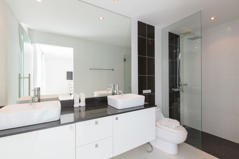 Bathroom 5, Siam Palm Residence, Phuket Island