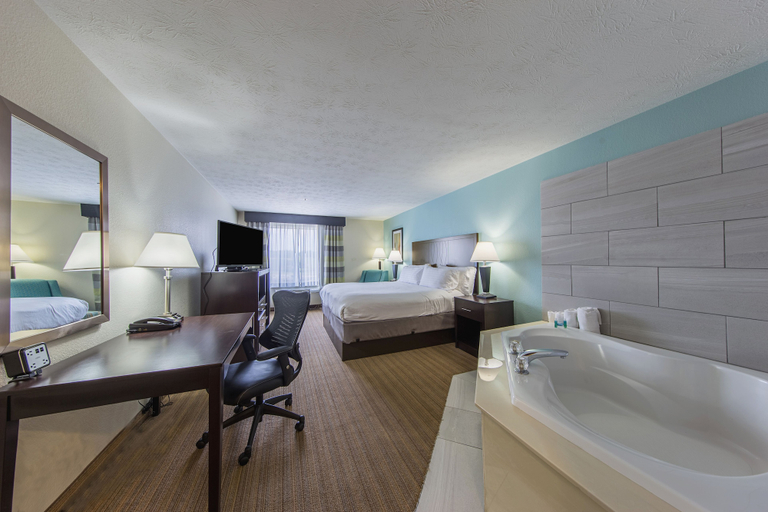 Bedroom 4, Holiday Inn Express DANDRIDGE by IHG, Jefferson