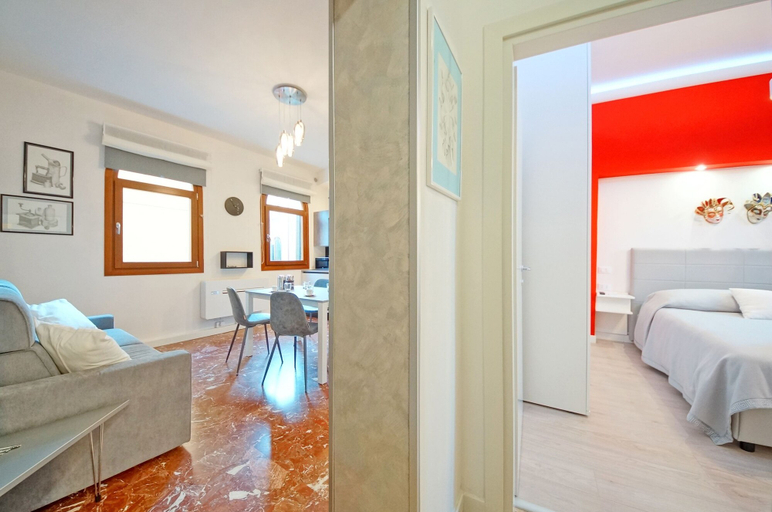 Others 2, DolceVita Apartments N. 439, Venezia