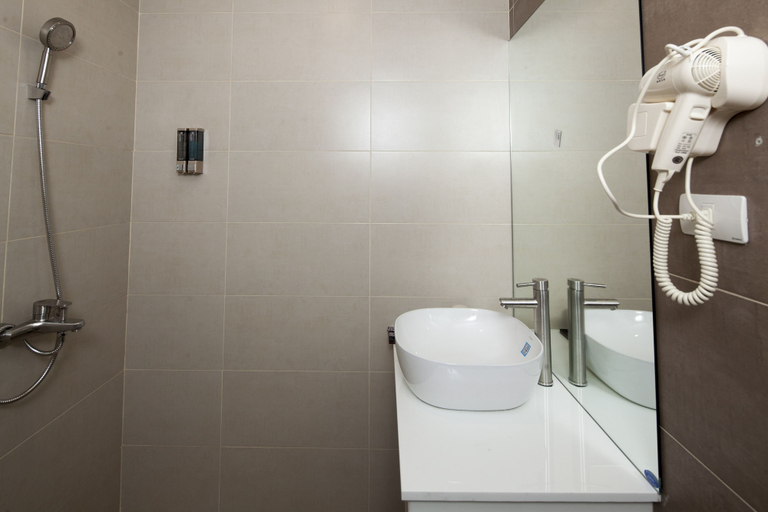 Bathroom, Tigon Hotel, Cầu Giấy