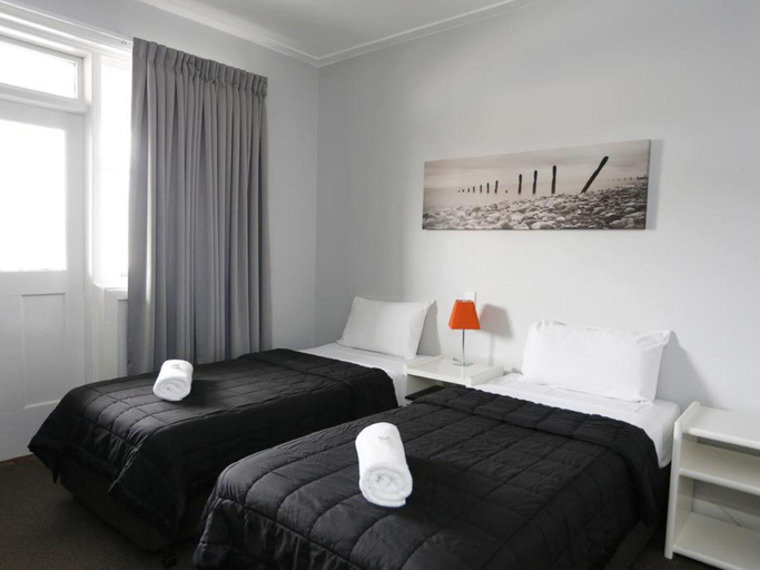 Bedroom 3, The Lakes Hotel, Wyong - South and West