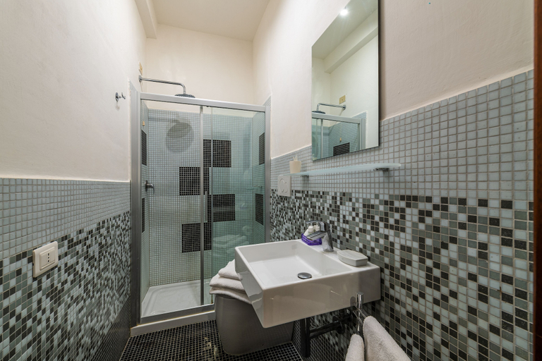 Bathroom 4, Hotel Al Gazzettino, Venezia
