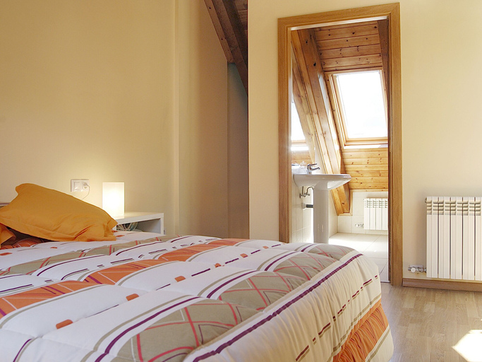 Bedroom 3, Aparthotel Nou Vielha, Lleida