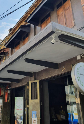Others 4, Baan Wualamphong, Bang Rak