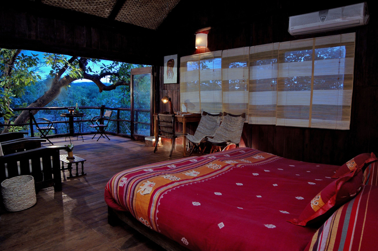 Bedroom 2, Pugdundee Safaris- Tree House Hideaway, Umaria