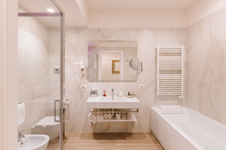 Bathroom 5, Rhea Silvia Luxury Navona, Rome