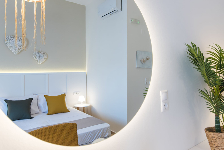 Bedroom 4, Mirage Studios, Crete