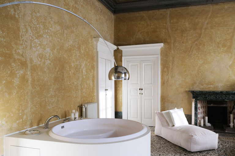 Bathroom 5, Palazzo Albricci Peregrini, Como