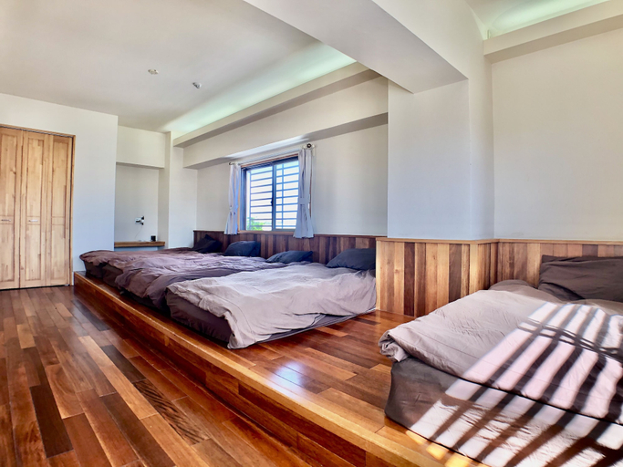 Bedroom 2, rob cond, Naha